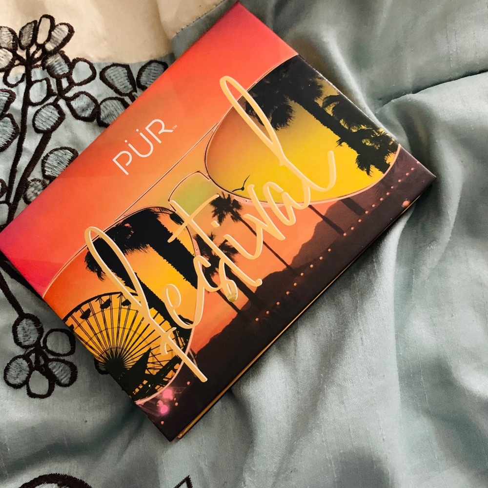 Eyeshadow pallete